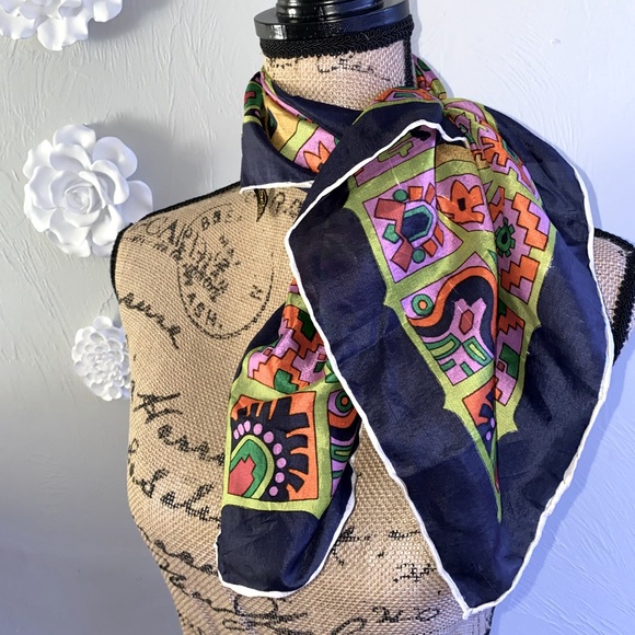 Seta Pura | Italian Scarf. - Picture 3 of 5